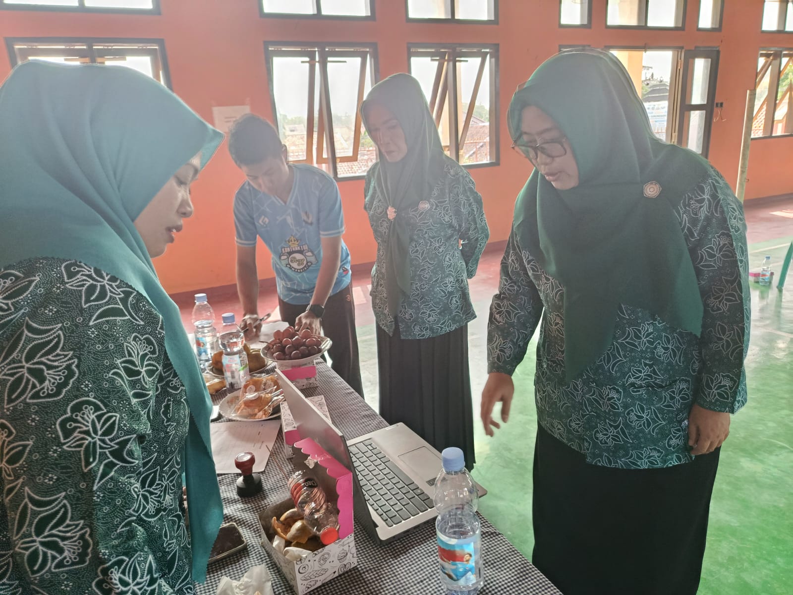kegiatan-pertemuan-rutin-pengurus-tp-pkk-tingkat-kecamatan-waled
